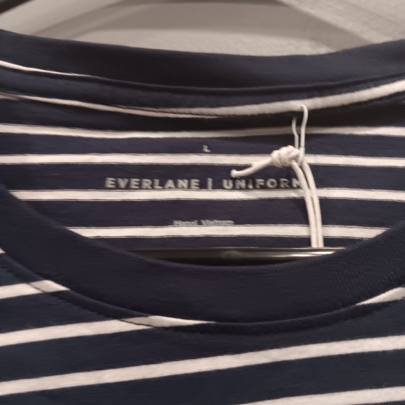 Everlane the Premium Weight Crew Uniform - Picture 3 of 6